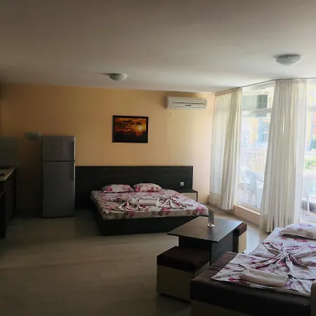 Rose Garden 4*