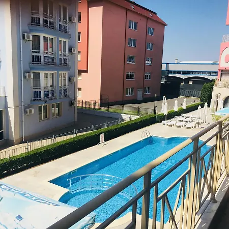 Hotel Rose Garden 4*
