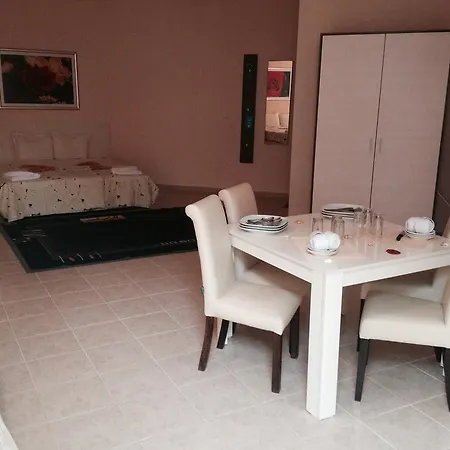 Rose Garden 4*