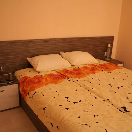 Rose Garden Hotel 4*