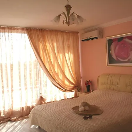 Rose Garden 4*