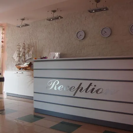 Rose Garden Hotel