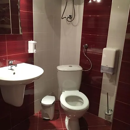 Rose Garden Hotel 4*