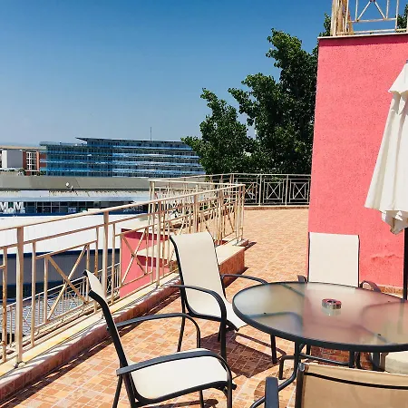Hotel Rose Garden 4*