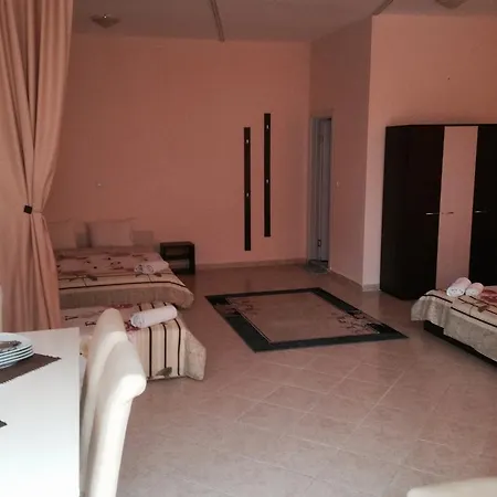 Rose Garden Hotel 4*