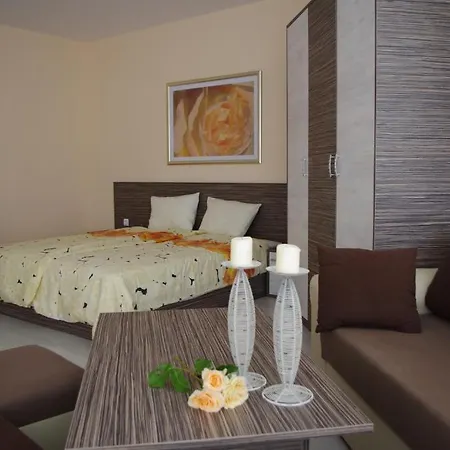 Hotel Rose Garden